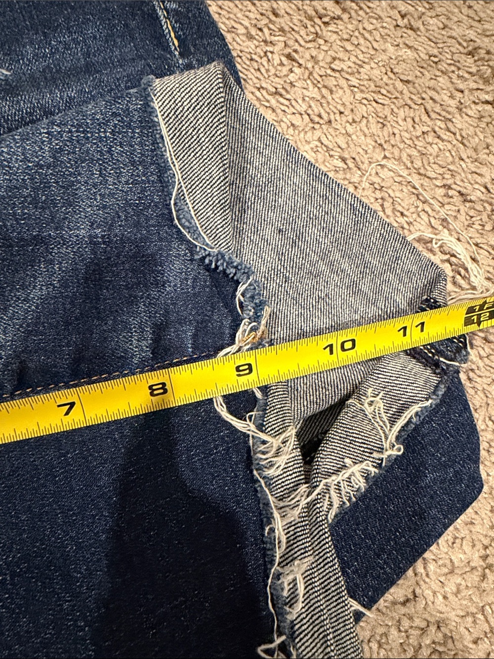 Size 34 - American Eagle Men's Distressed Denim Shorts - Indigo Blue - Picture 5 of 6